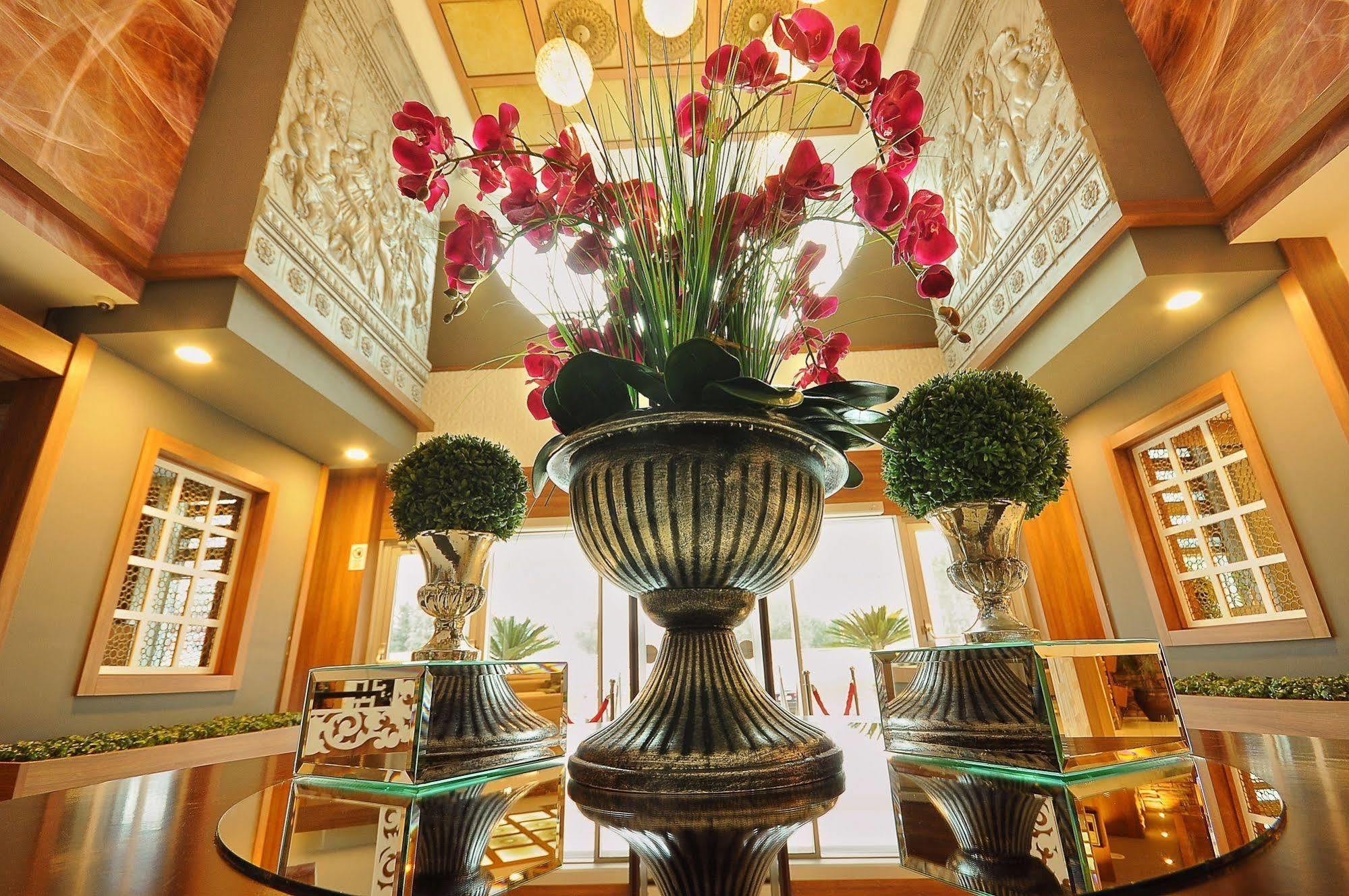 Imperial Park Hotel Izmit Buitenkant foto
